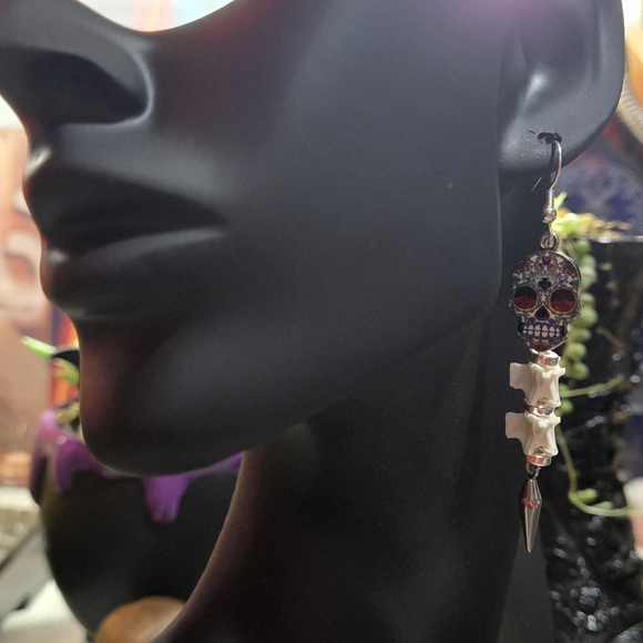 Jewelry made with Snake Vertebrae - Picture 15 of 16